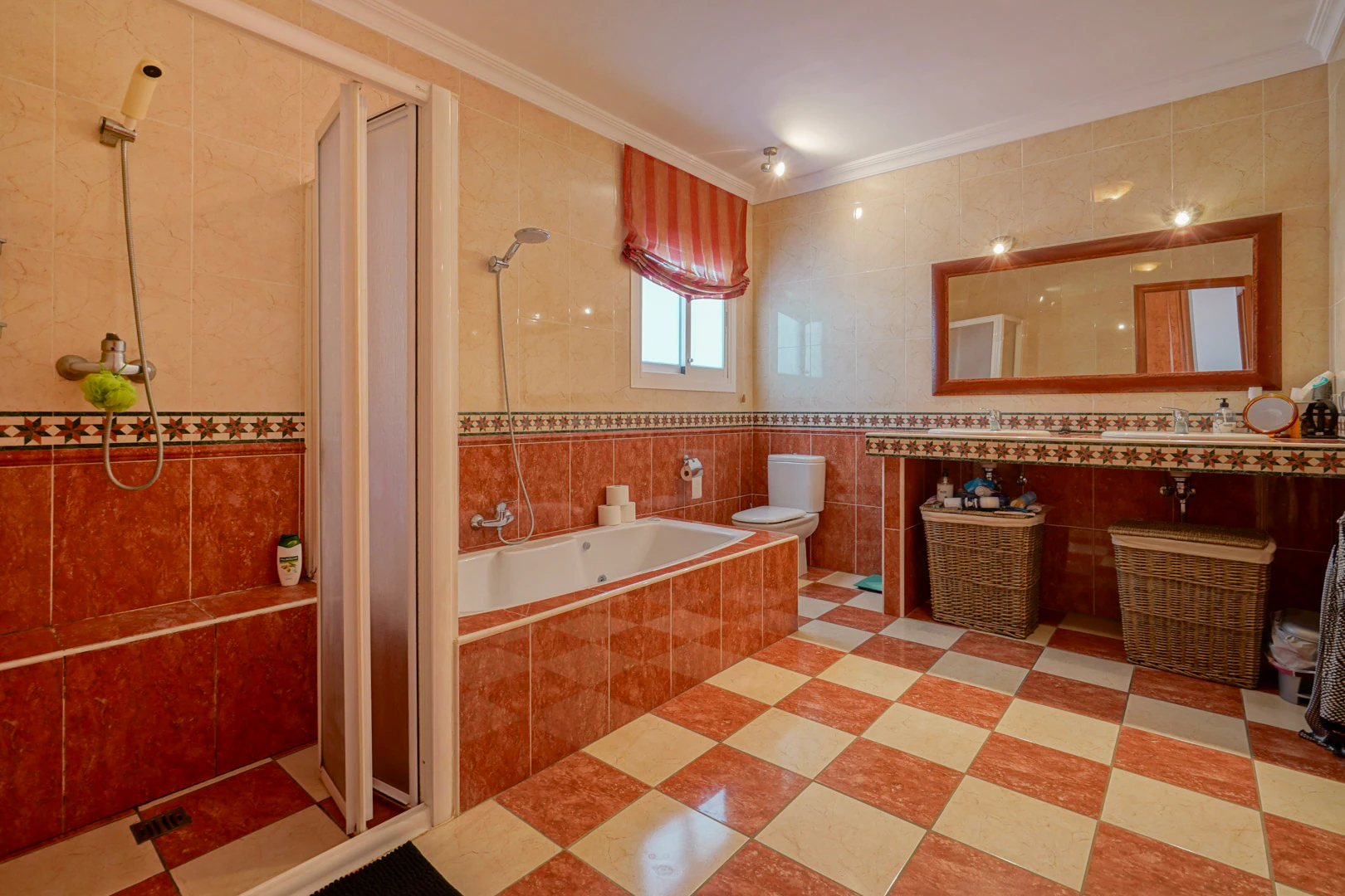 C3XY4484ALT - C3XY4484ALT Belle villa traditionnelle située à Alhama Springs, Altea