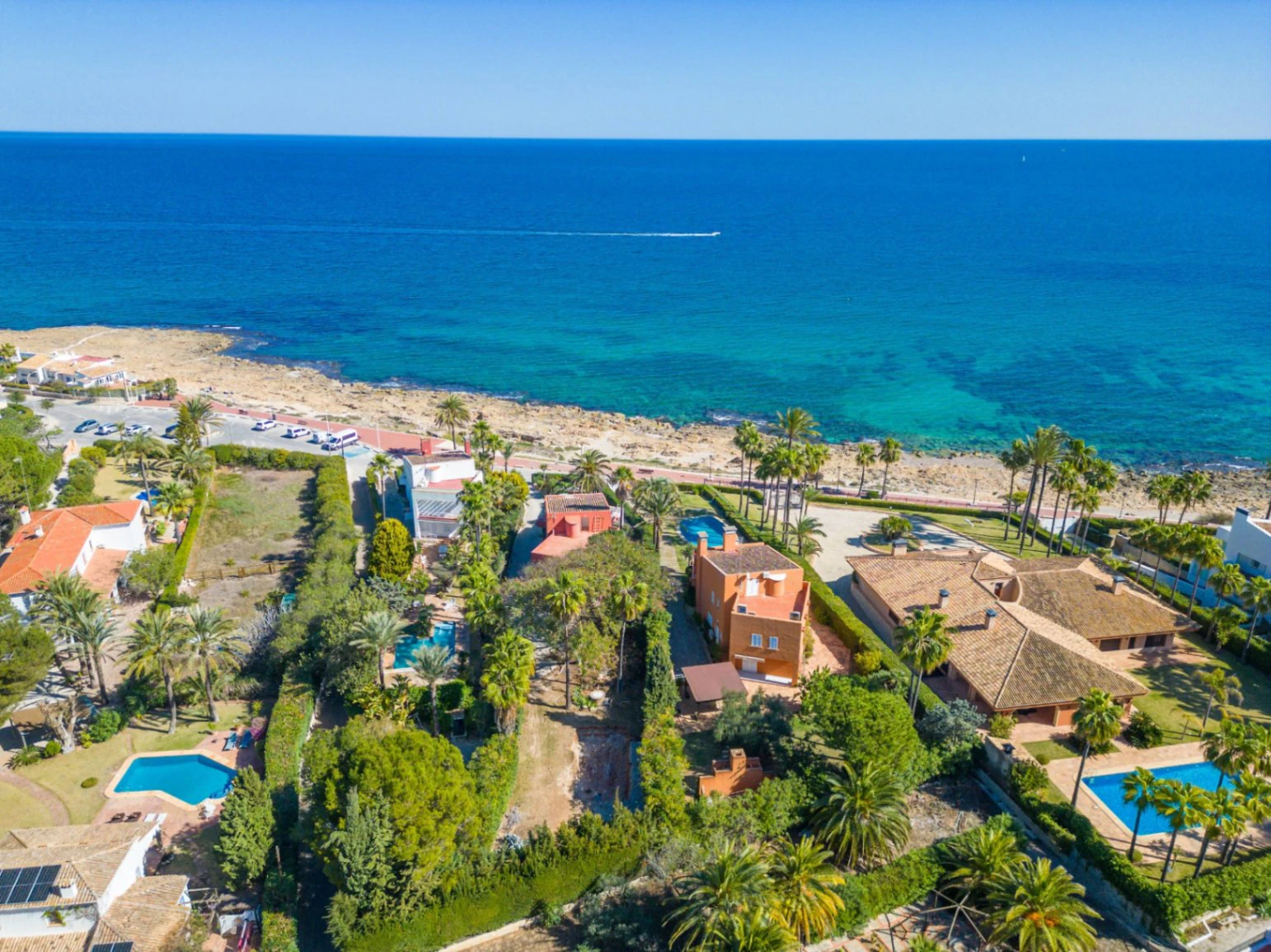 4657 - Villa de diseño en primera linea de mar, en Cala Blanca, Jávea