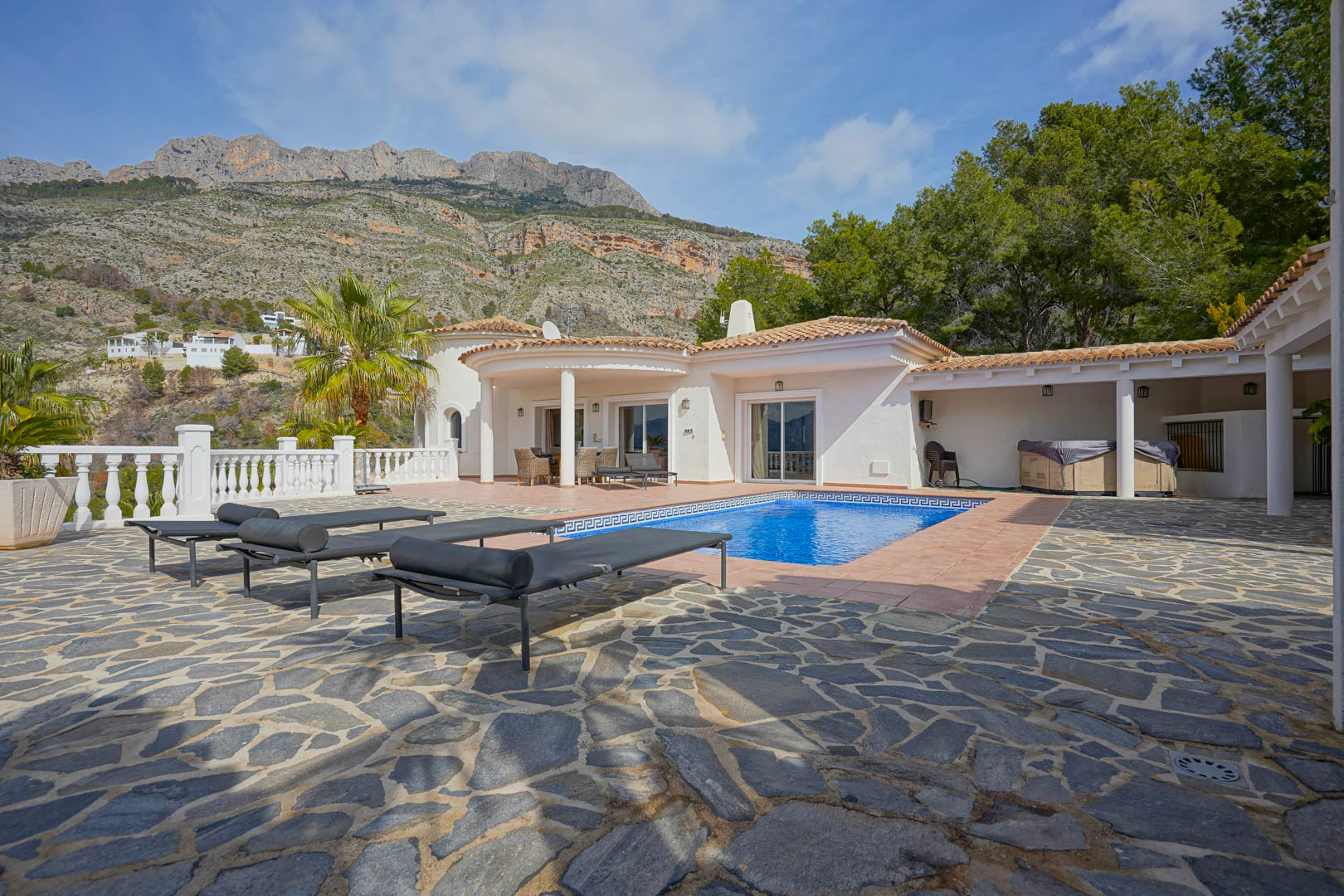C3XY4484ALT - C3XY4484ALT Belle villa traditionnelle située à Alhama Springs, Altea