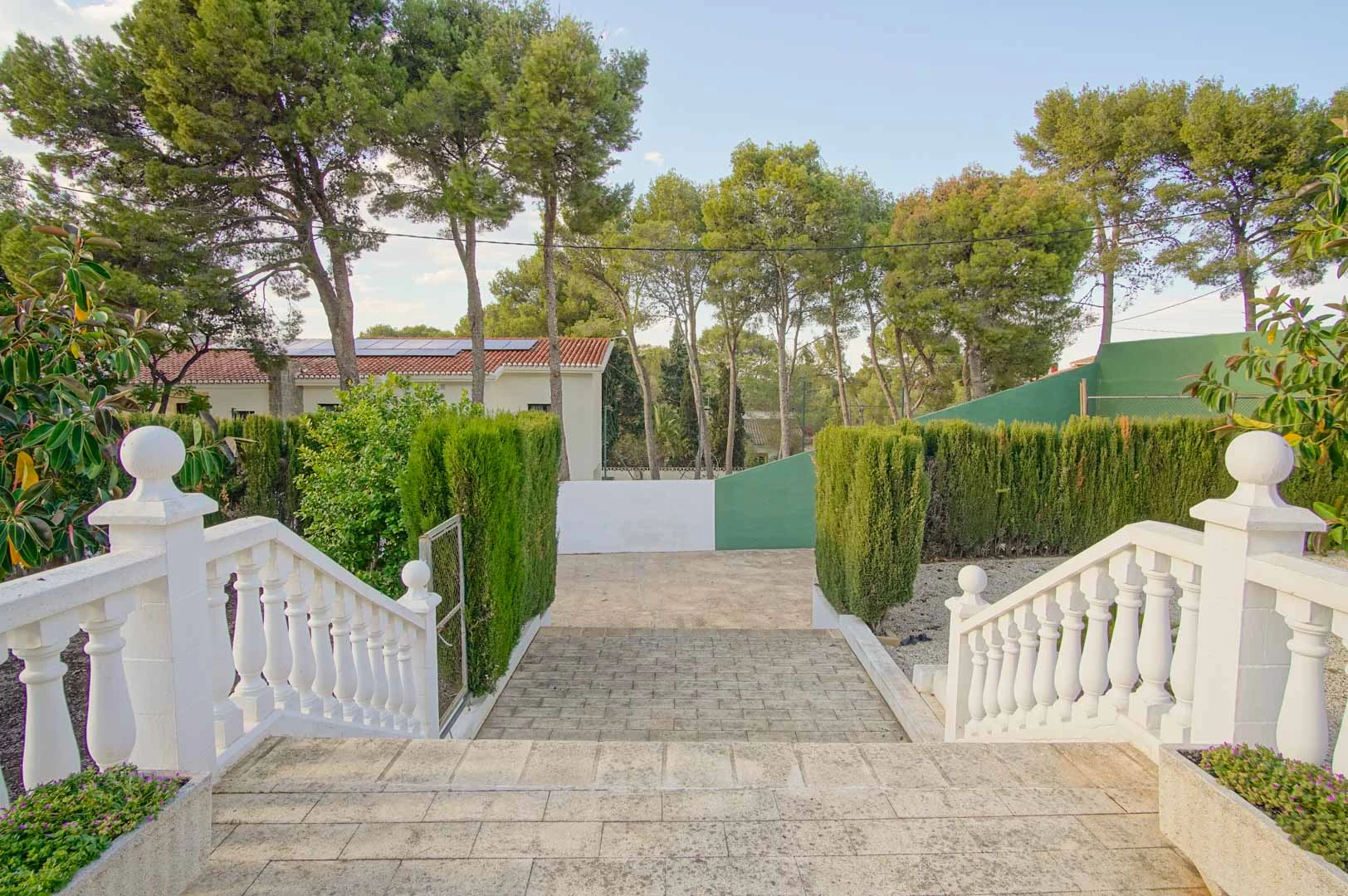 8176DEN - 8176DEN Villa con vistas parciales al mar en venta en Las Rotas, Denia.