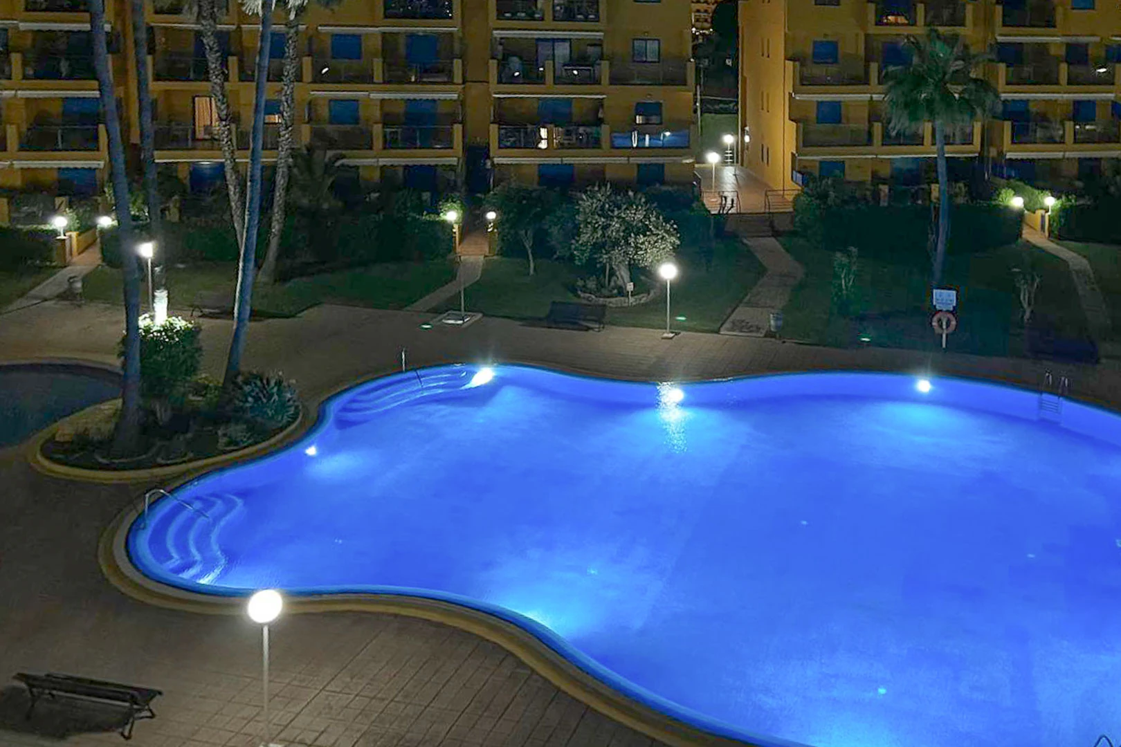 8269DEN - 8269DEN Dúplex ático con terraza y vistas parciales al mar a la venta en Las Marina, Denia.