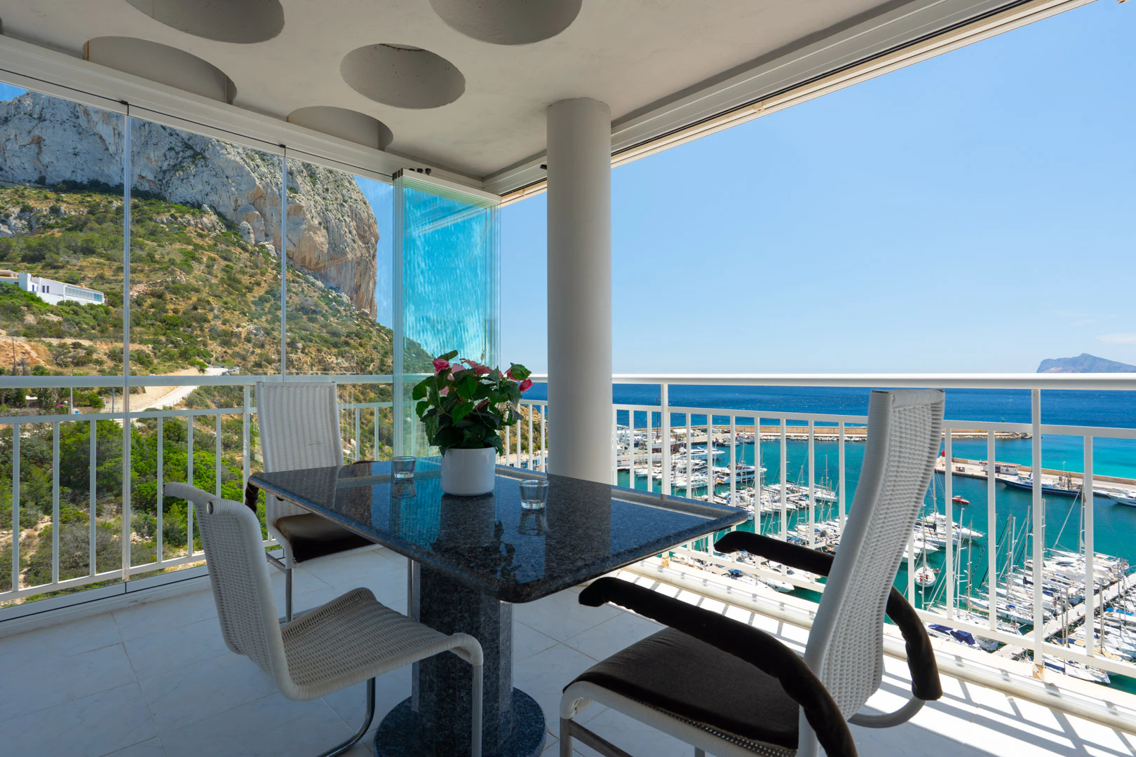 C4XY4657CAL - C4XY45657CAL Dos áticos contiguos en primera línea con vistas panorámicas al mar y posibilidad de unión en venta en Calpe.
