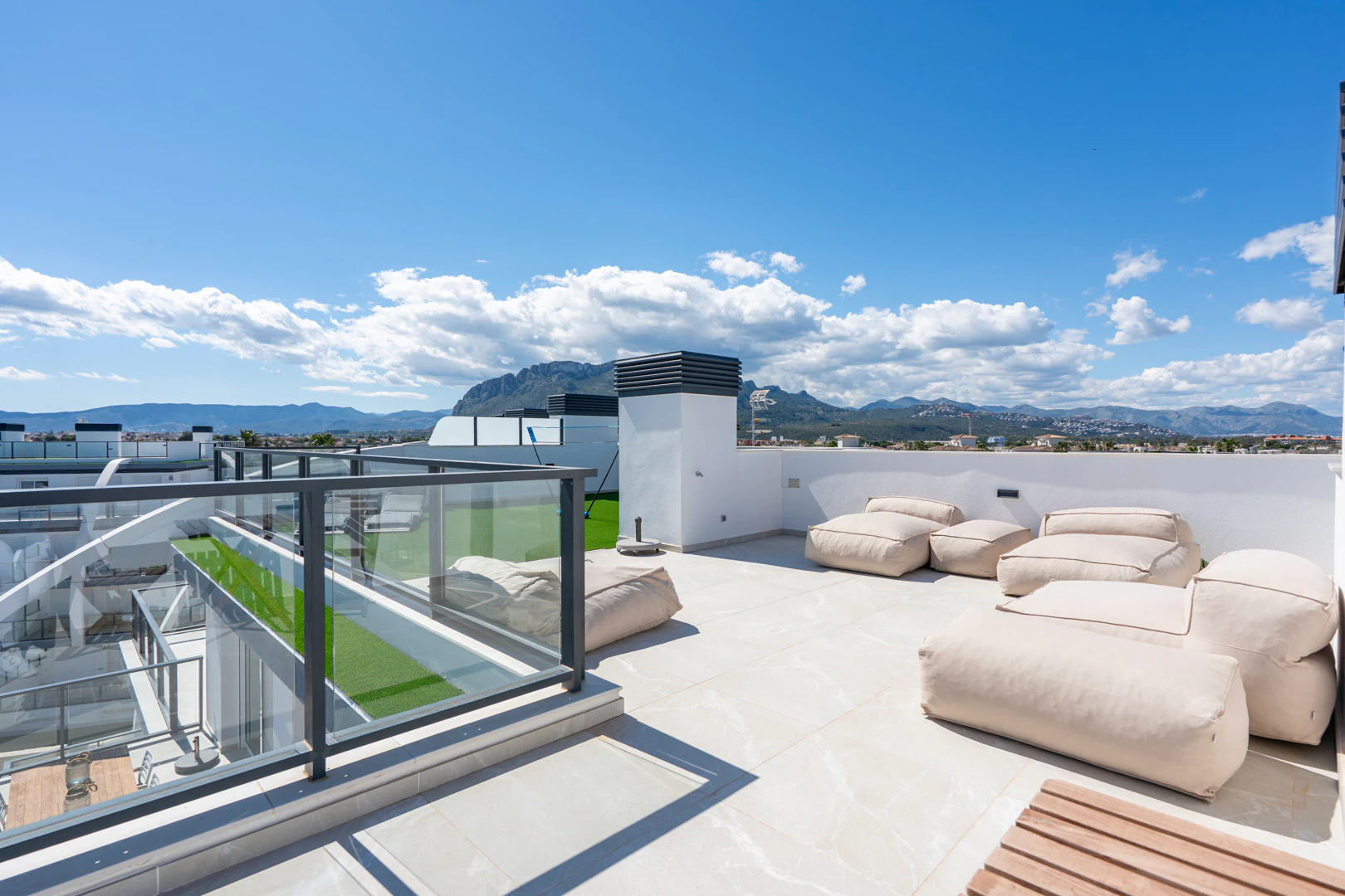 4502DEN - 4502DEN Fantástico ático moderno en primera línea de playa en venta en Denia
