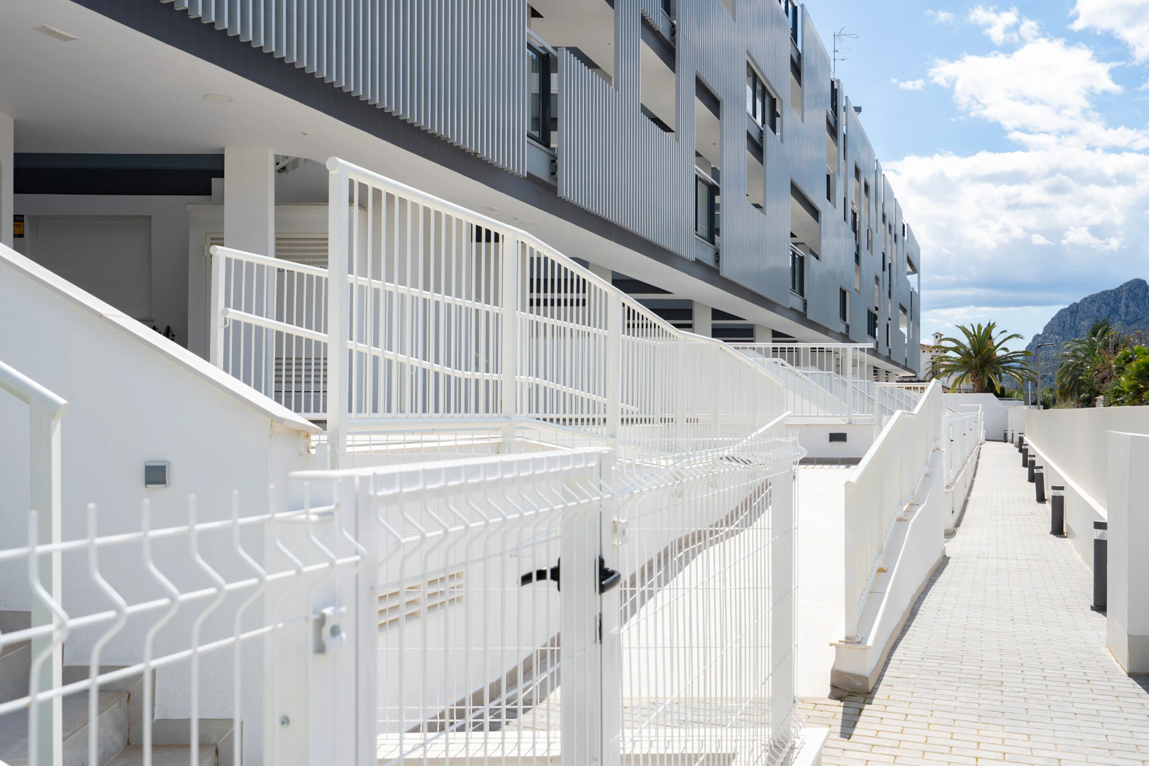 4502DEN - 4502DEN Fantástico ático moderno en primera línea de playa en venta en Denia