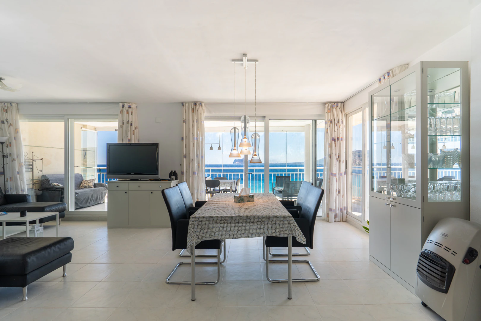 C4XY4657CAL - C4XY45657CAL Dos áticos contiguos en primera línea con vistas panorámicas al mar y posibilidad de unión en venta en Calpe.