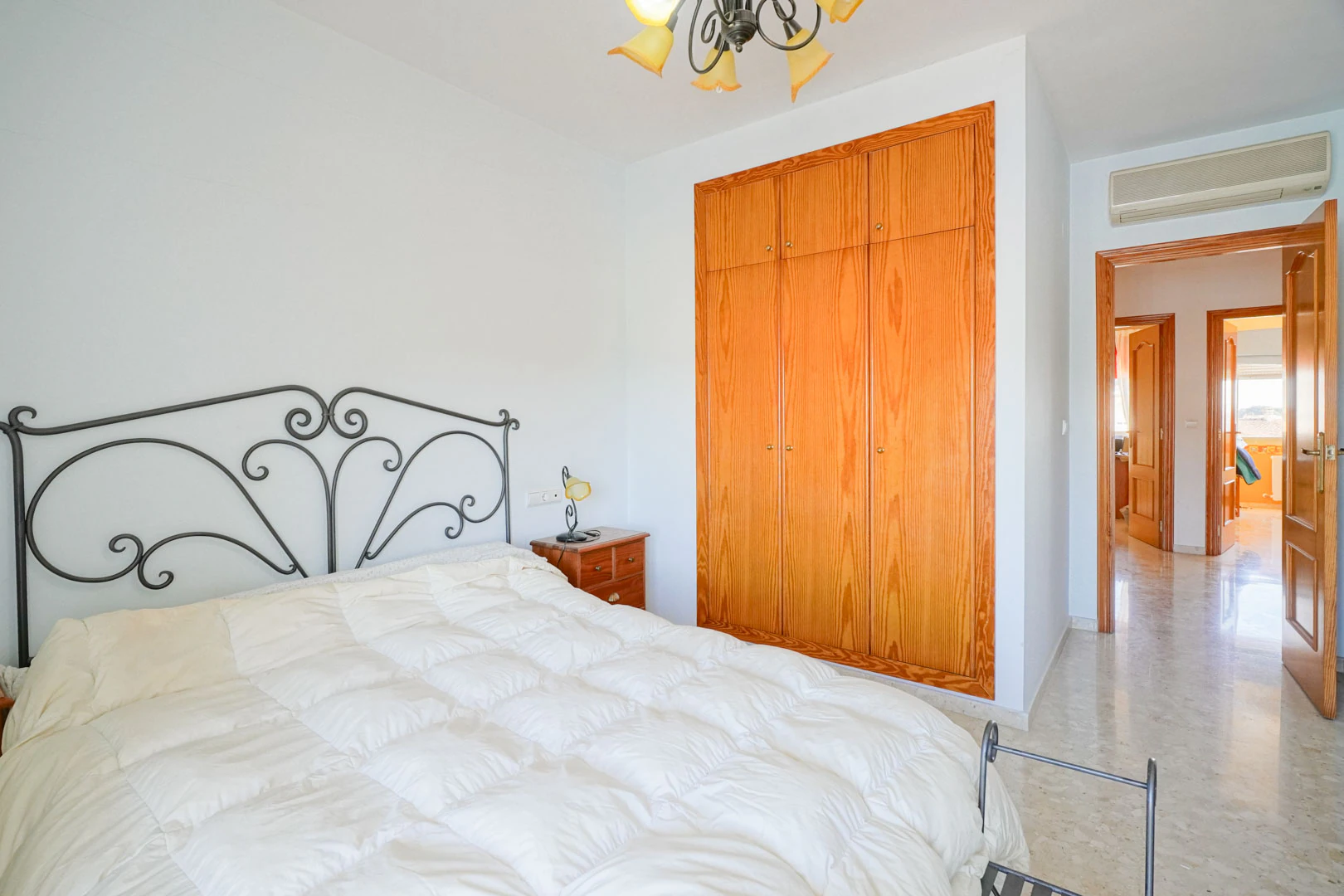 9008XAR - 9008XAR Drie verdiepingen tellende halfvrijstaande woning te koop in La Xara.