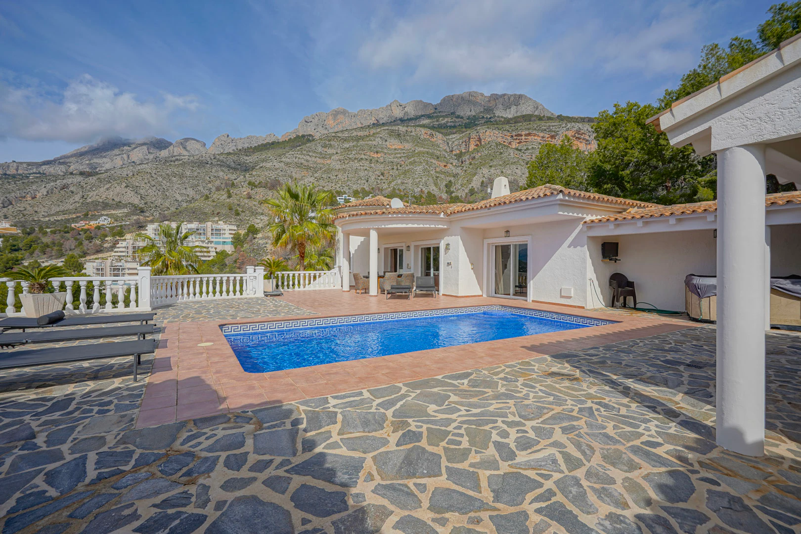 C3XY4484ALT - C3XY4484ALT Belle villa traditionnelle située à Alhama Springs, Altea
