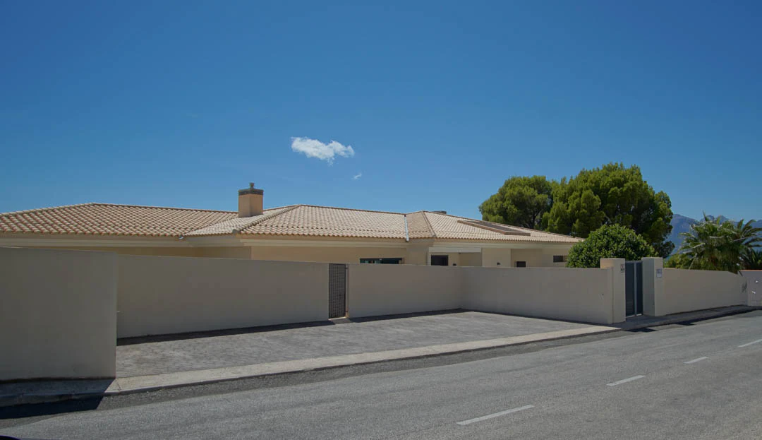 C3XY7000ALT - C3XY7000ALT Amplia villa en venta con vistas al mar en Altea
