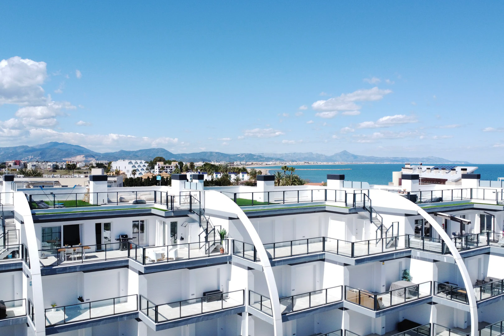 4502DEN - 4502DEN Fantástico ático moderno en primera línea de playa en venta en Denia
