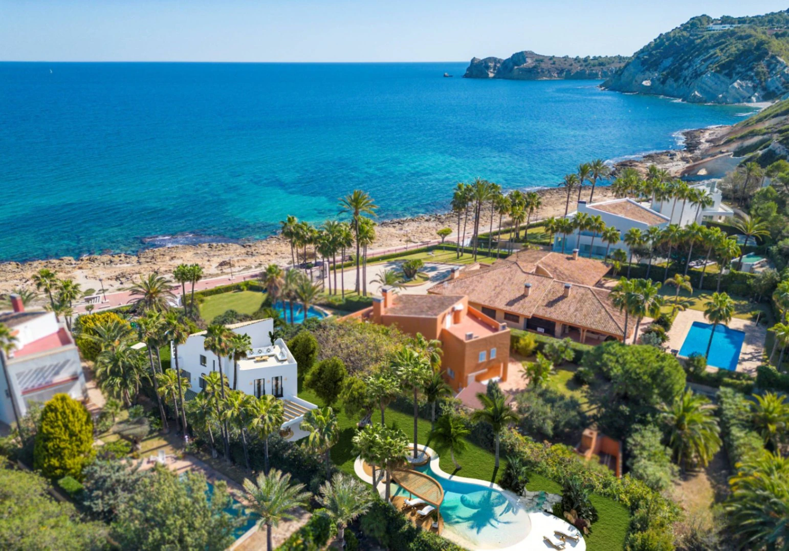 4657 - Villa de diseño en primera linea de mar, en Cala Blanca, Jávea