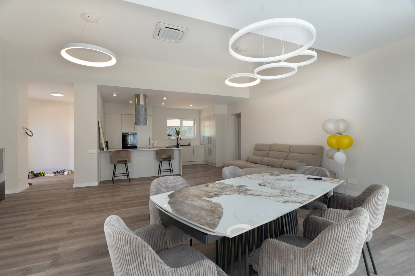 8329CAL - 8329CAL Villa moderna para finalizar a la venta en Calpe.