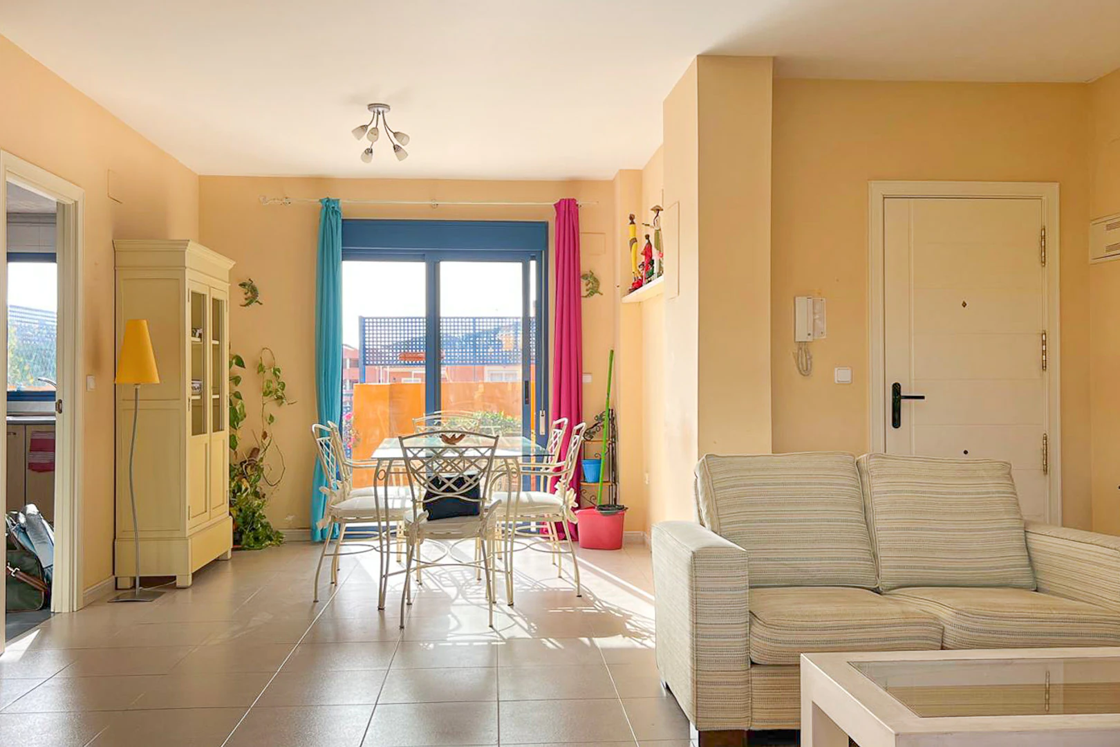 8269DEN - 8269DEN Dúplex ático con terraza y vistas parciales al mar a la venta en Las Marina, Denia.