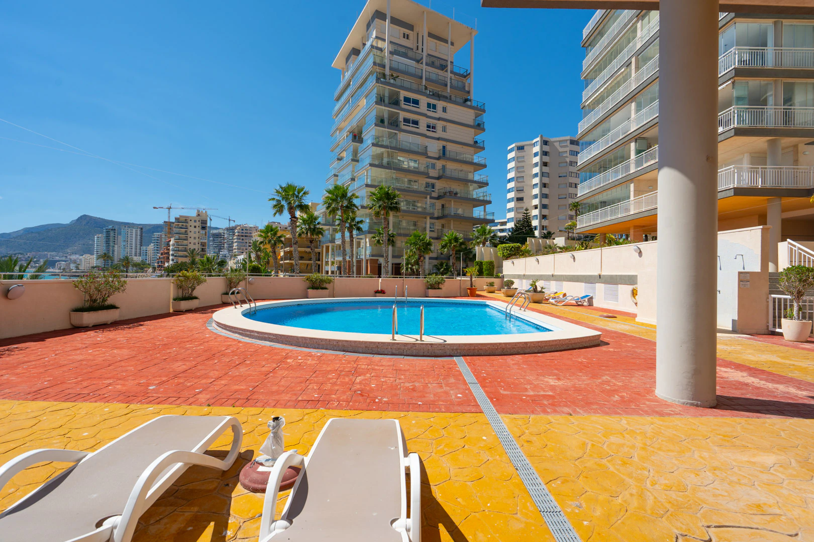 C4XY4657CAL - C4XY45657CAL Dos áticos contiguos en primera línea con vistas panorámicas al mar y posibilidad de unión en venta en Calpe.