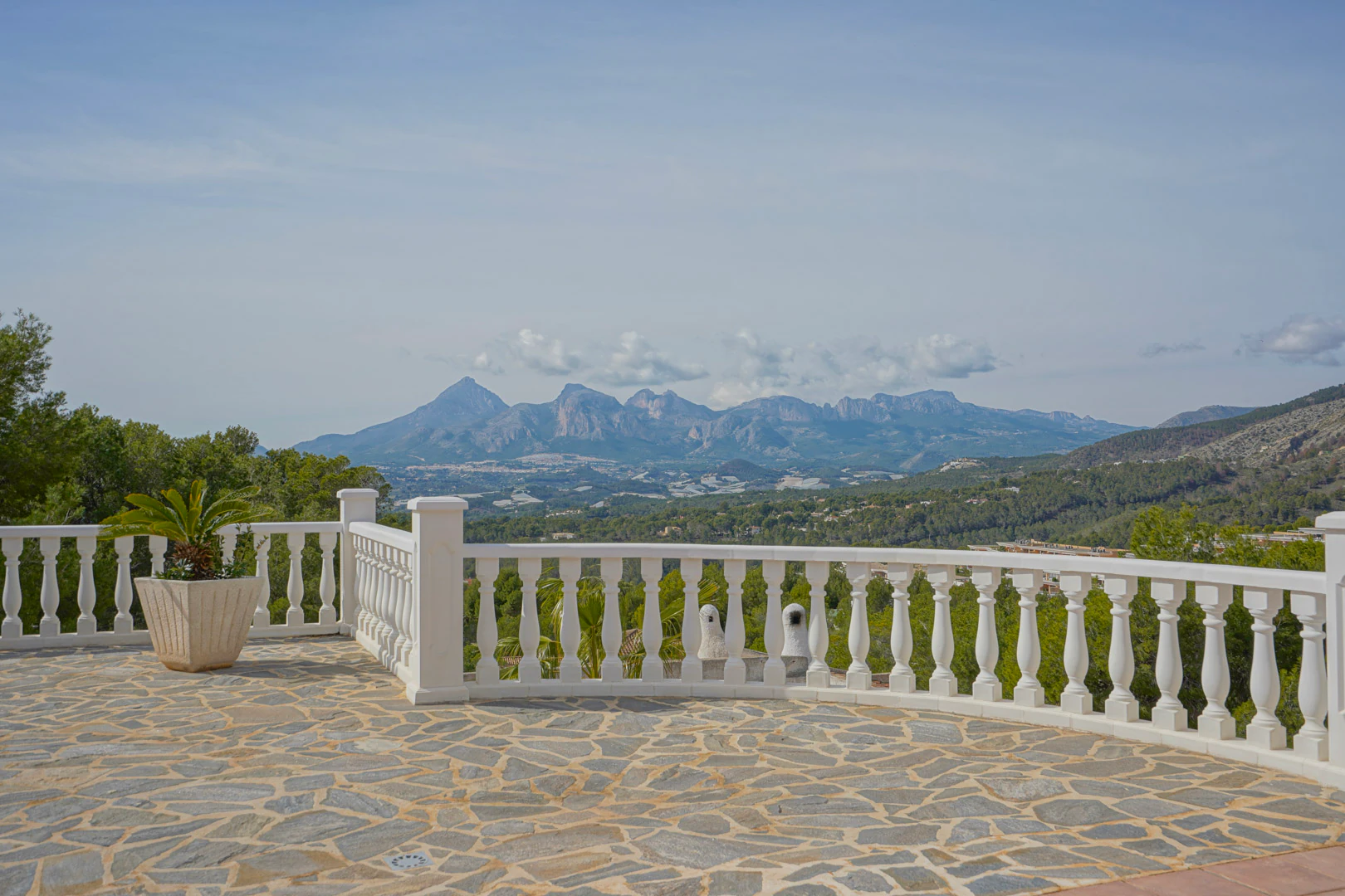 C3XY4484ALT - C3XY4484ALT Belle villa traditionnelle située à Alhama Springs, Altea