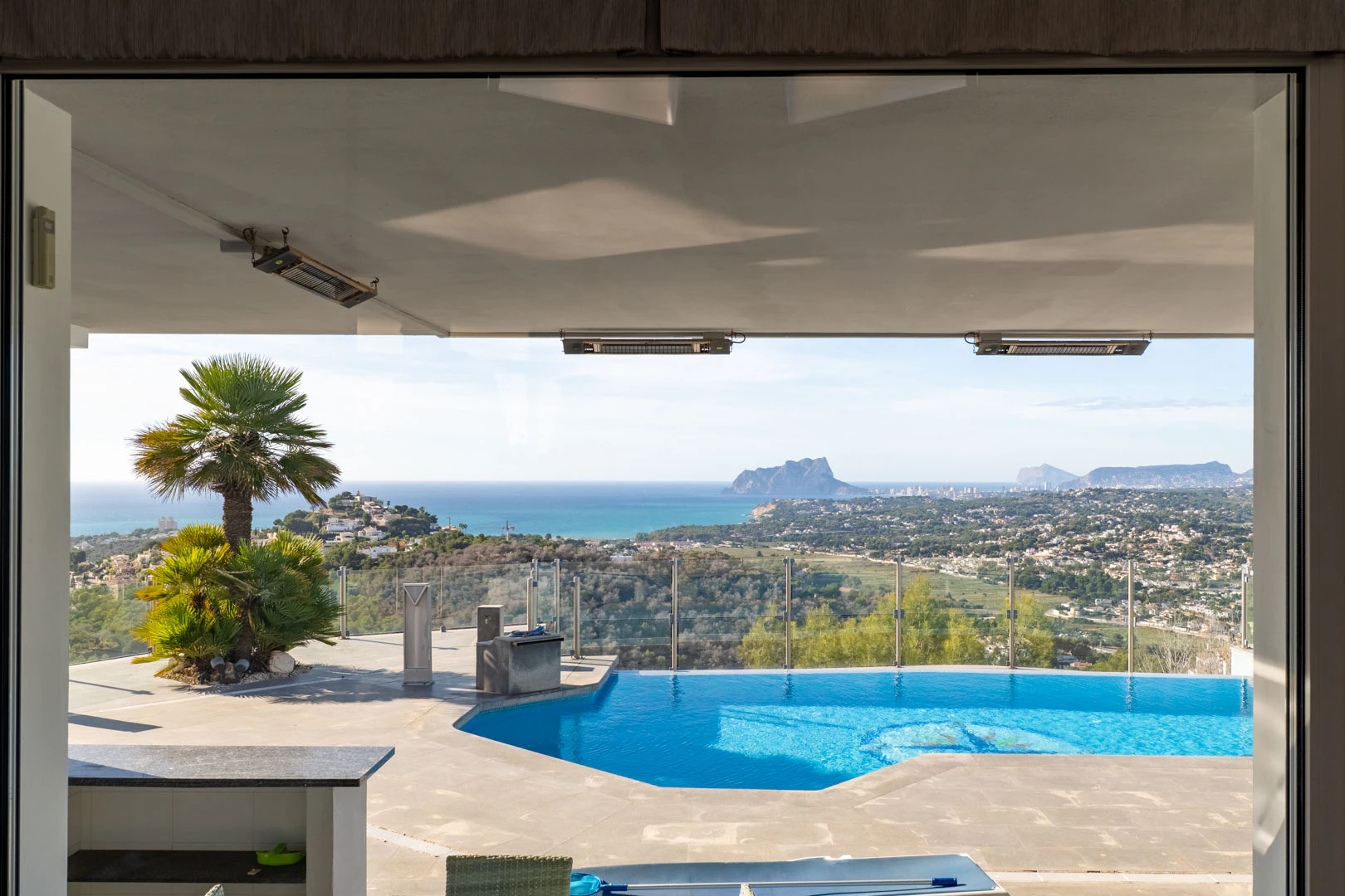9005MOR - 9005MOR Villa moderna con espectaculares vistas al mar a la venta en Moraira.
