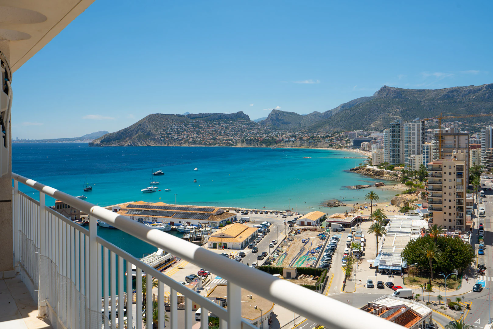 C4XY4657CAL - C4XY45657CAL Dos áticos contiguos en primera línea con vistas panorámicas al mar y posibilidad de unión en venta en Calpe.