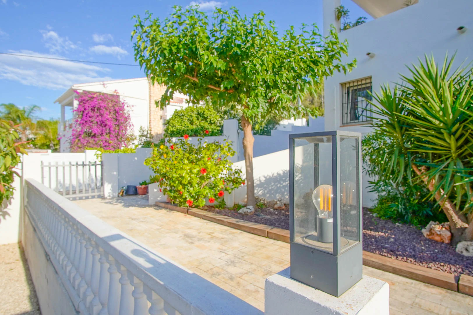 8176DEN - 8176DEN Villa con vistas parciales al mar en venta en Las Rotas, Denia.