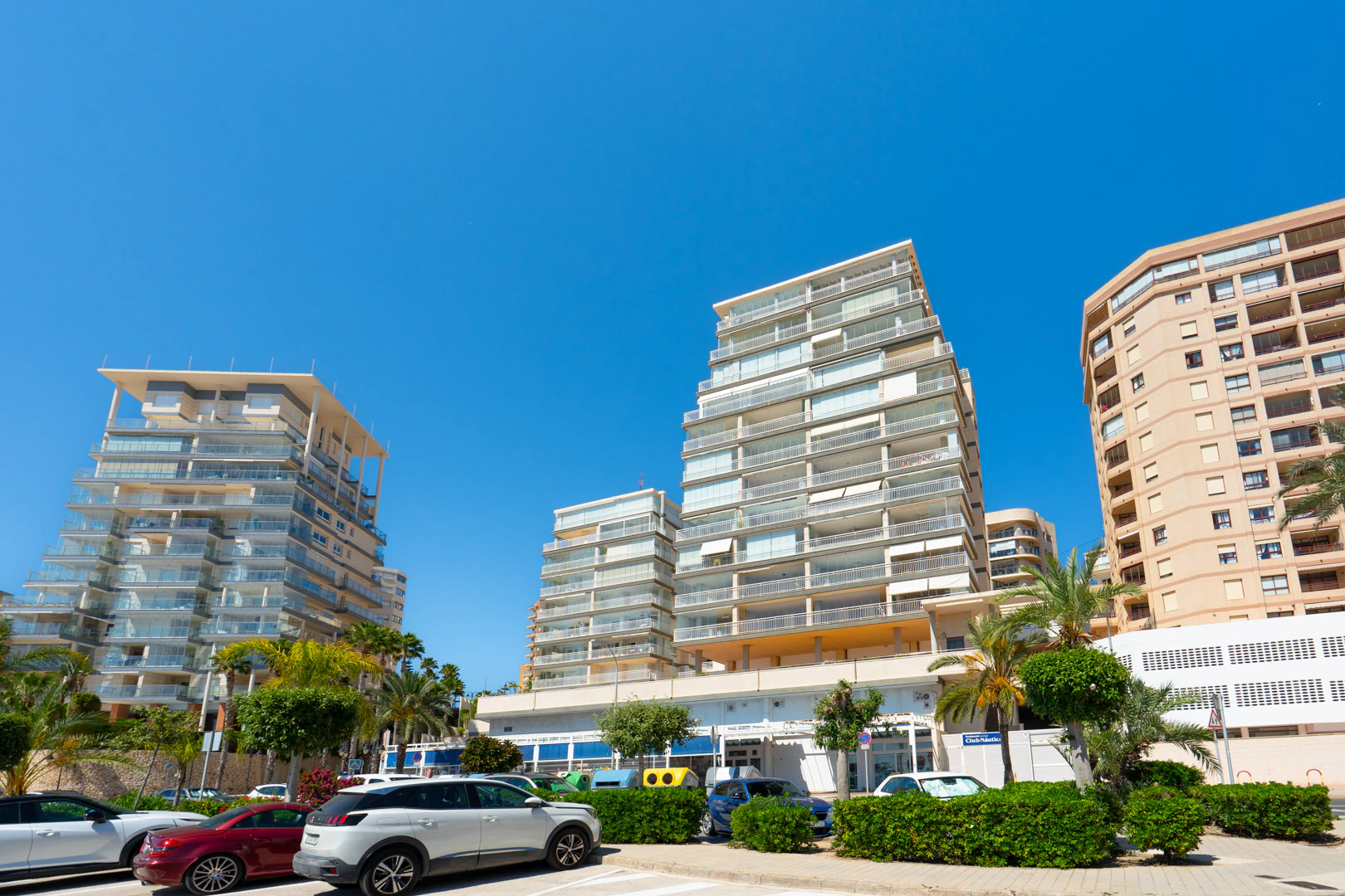 C4XY4657CAL - C4XY45657CAL Dos áticos contiguos en primera línea con vistas panorámicas al mar y posibilidad de unión en venta en Calpe.