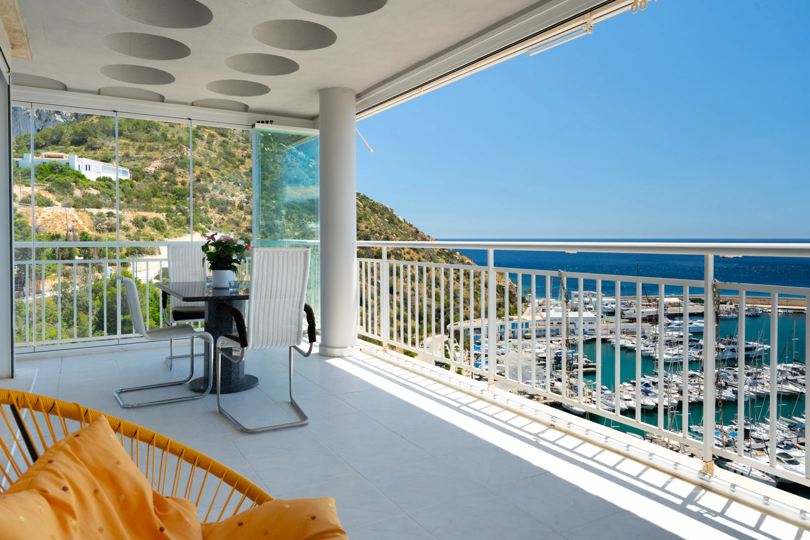 C4XY4657CAL - C4XY45657CAL Dos áticos contiguos en primera línea con vistas panorámicas al mar y posibilidad de unión en venta en Calpe.