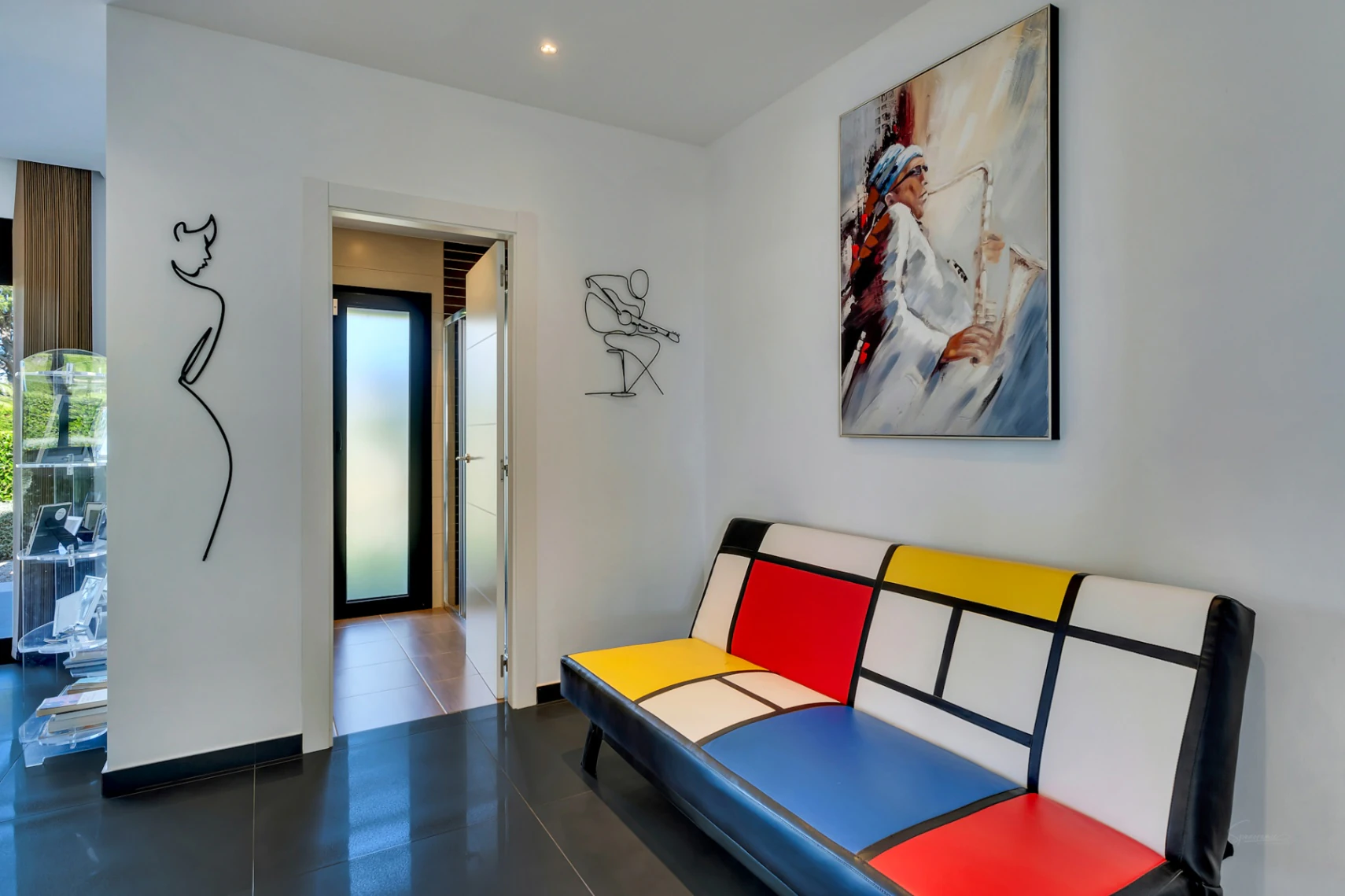 4870 - Exclusiva villa moderna con impresionantes vistas abiertas en una demandada zona de Jávea