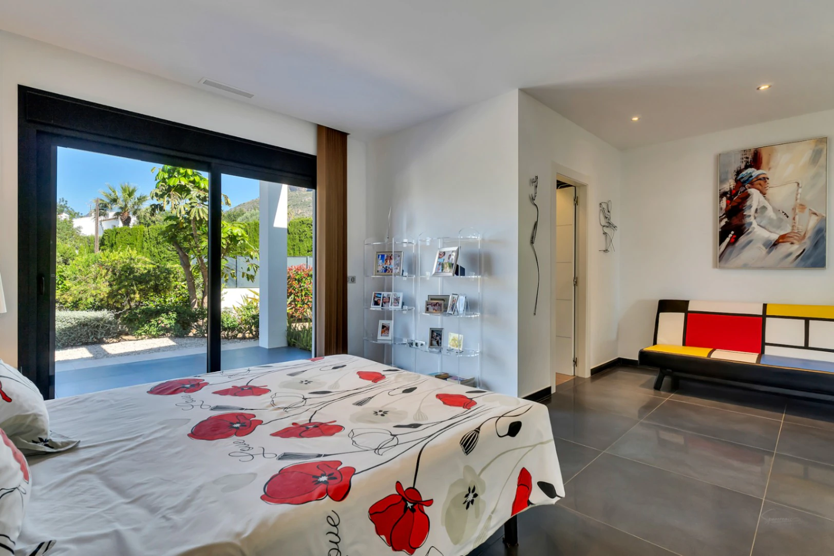 4870 - Exclusiva villa moderna con impresionantes vistas abiertas en una demandada zona de Jávea