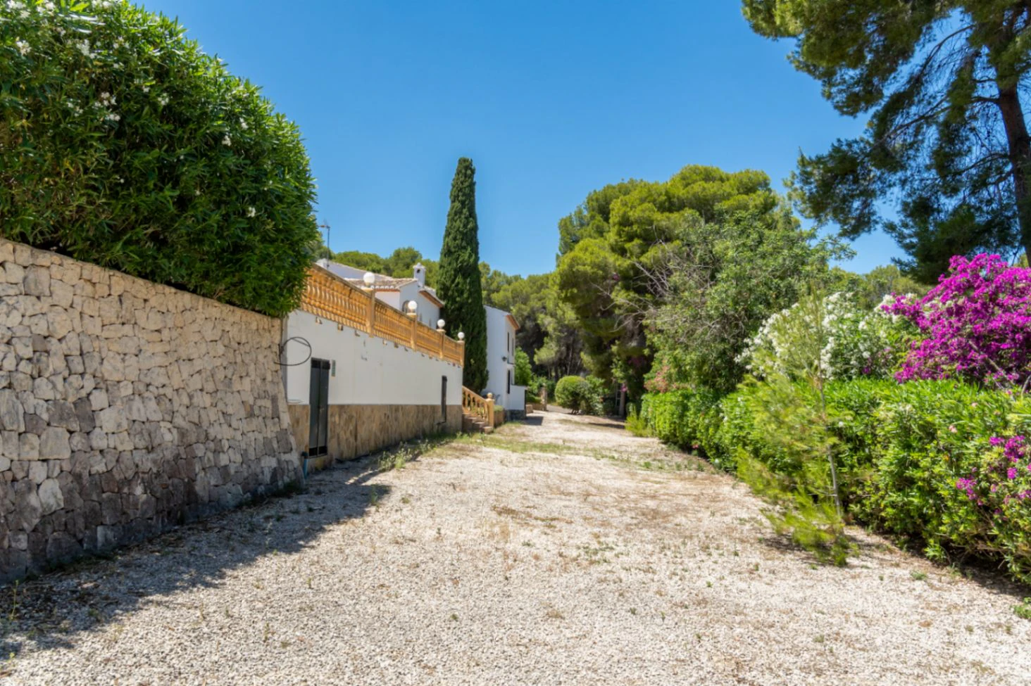 4890 - Propiedad con gran potencial de ampliación en una tranquila zona de Jávea
