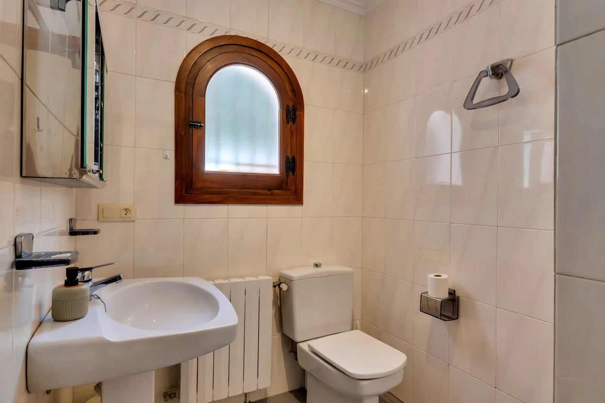 4890 - Propiedad con gran potencial de ampliación en una tranquila zona de Jávea