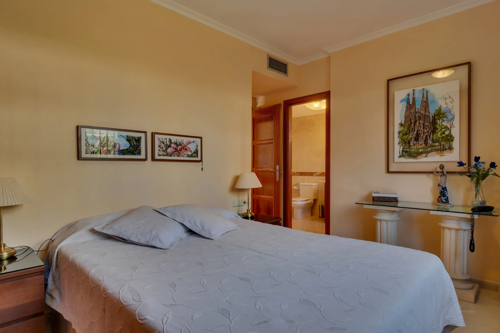 4837 - Appartement de 5 chambres avec grand jardin situé dans un emplacement privilégié à Jávea.