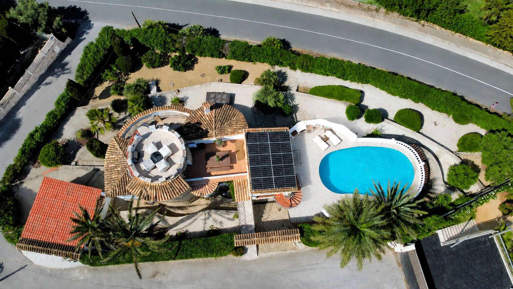 4883 - Uitzonderlijk pand in een exclusieve omgeving met panoramisch uitzicht op zee