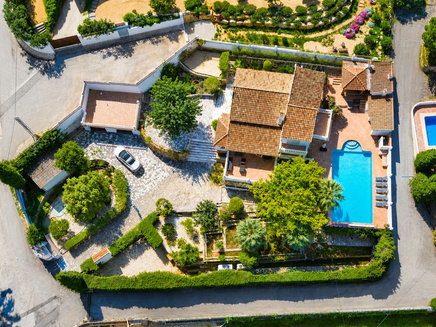 Villa con apartamento de invitados y vistas al mar en Dénia