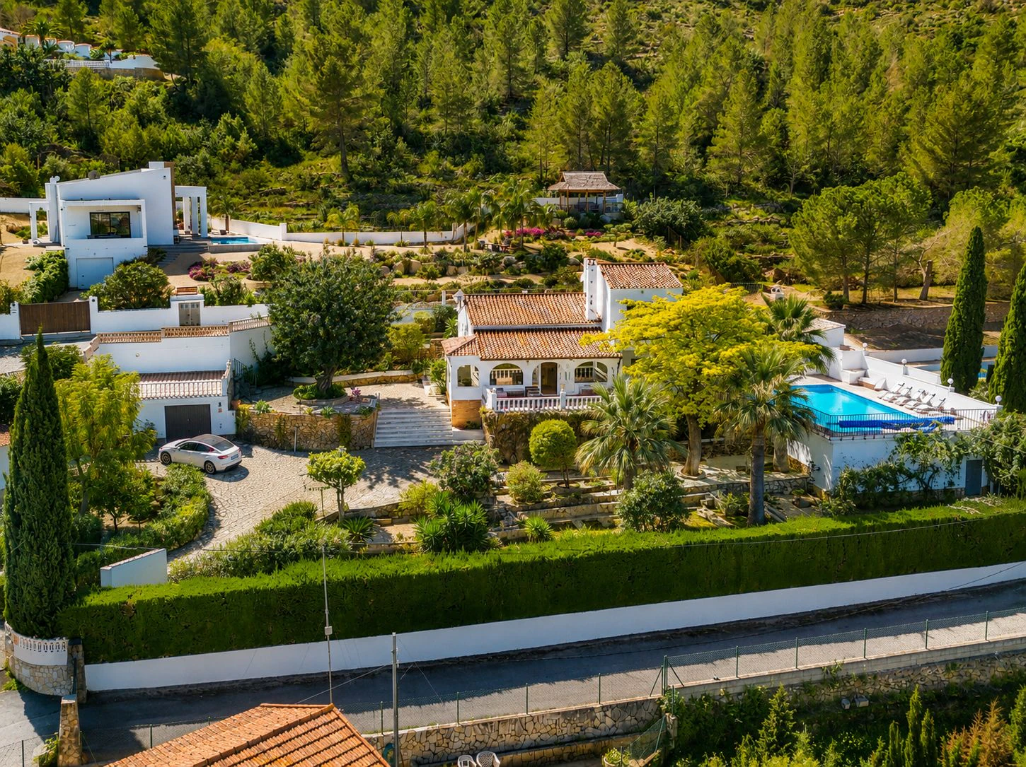 Villa con apartamento de invitados y vistas al mar en Dénia