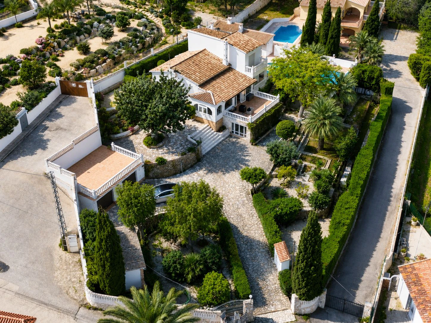 Villa con apartamento de invitados y vistas al mar en Dénia
