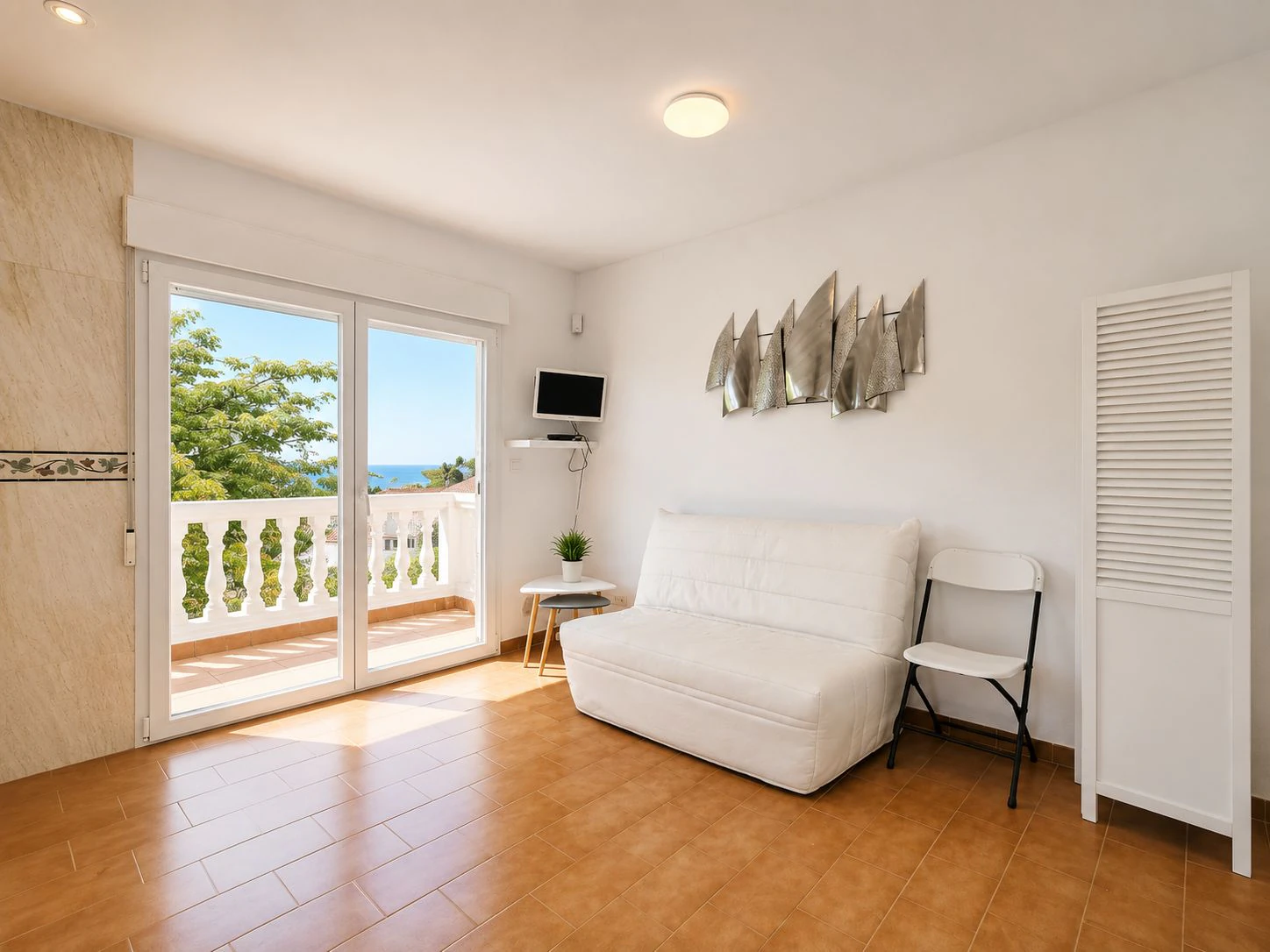 Villa con apartamento de invitados y vistas al mar en Dénia