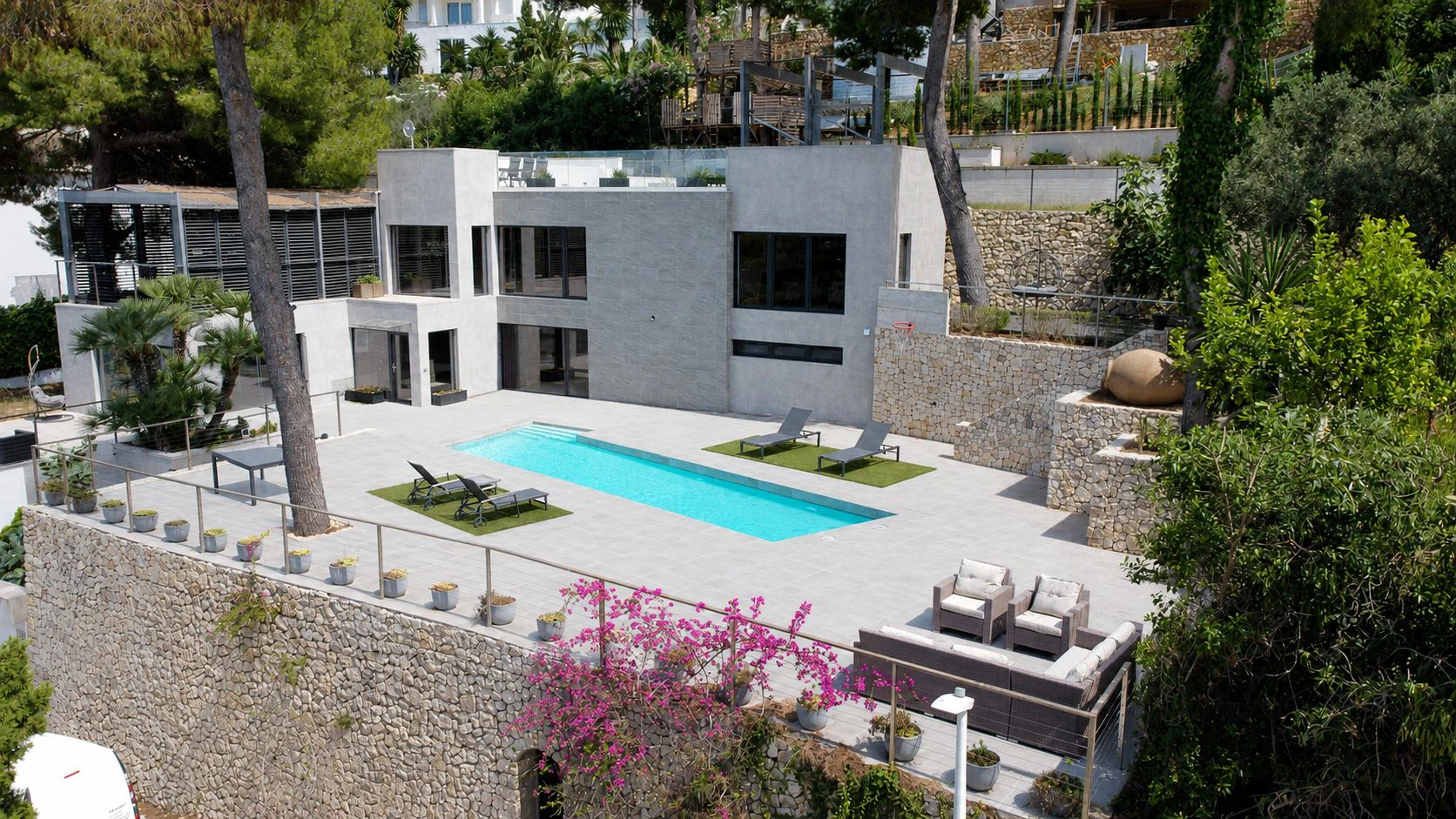 4898 - Impresionante villa moderna ubicada en la prestigiosa urbanización ( TOSALET )