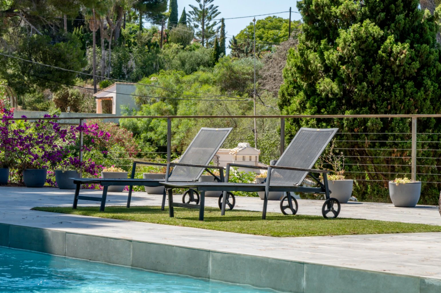 4898 - Impresionante villa moderna ubicada en la prestigiosa urbanización ( TOSALET )