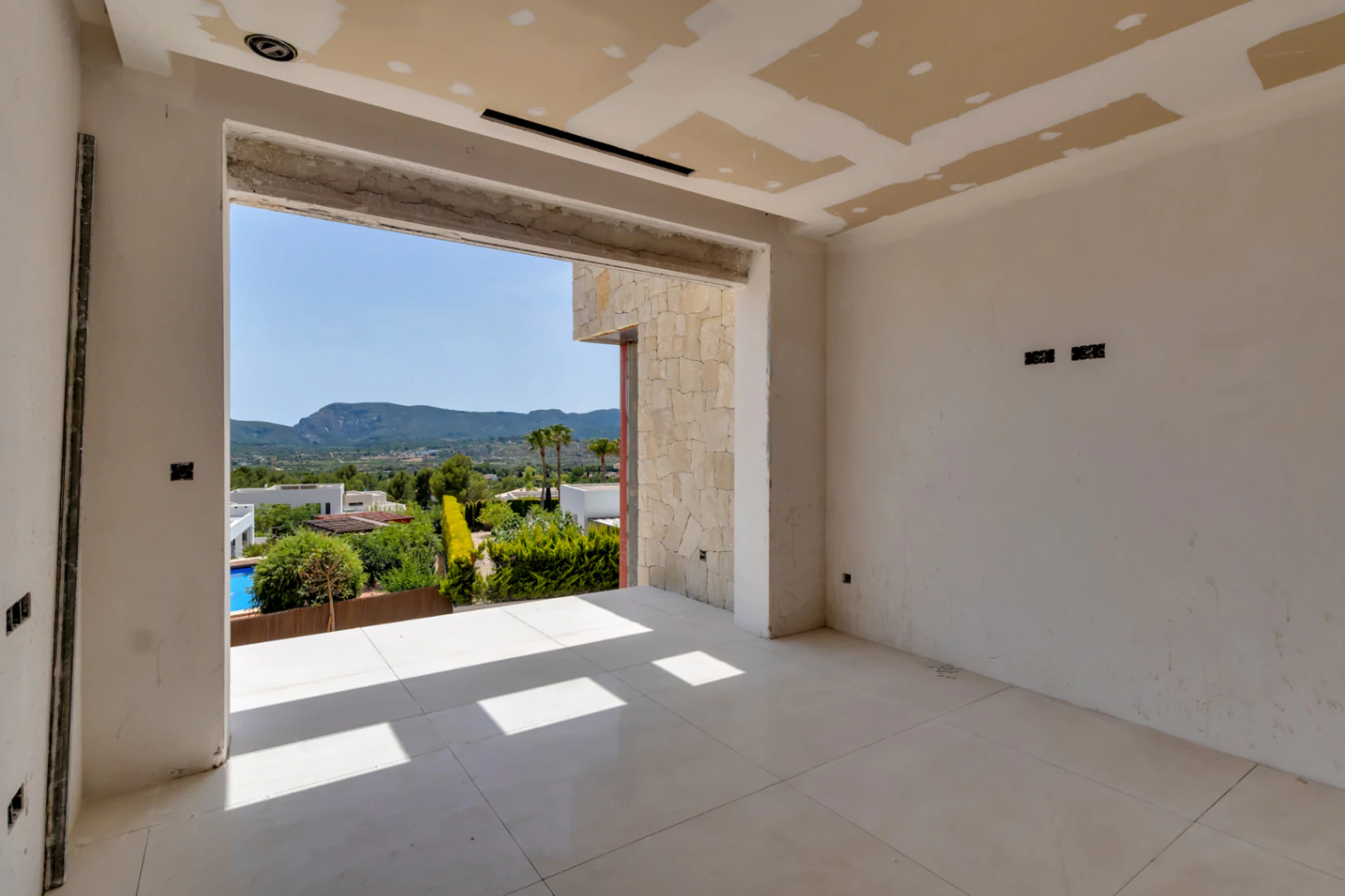 4642 - Espectacular y moderna villa en construccion en una demandada zona de Javea.