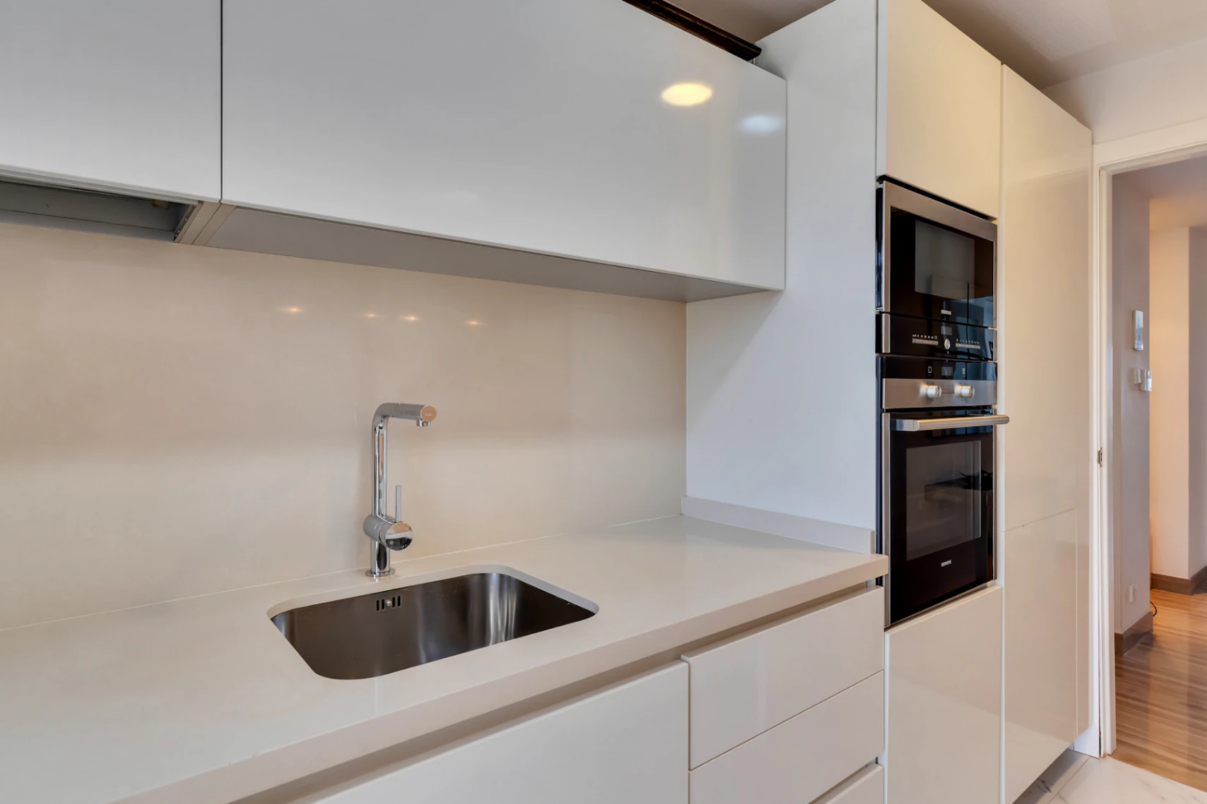 4902 - Apartamento en privilegia ubicacion con impresionantes vistas mar