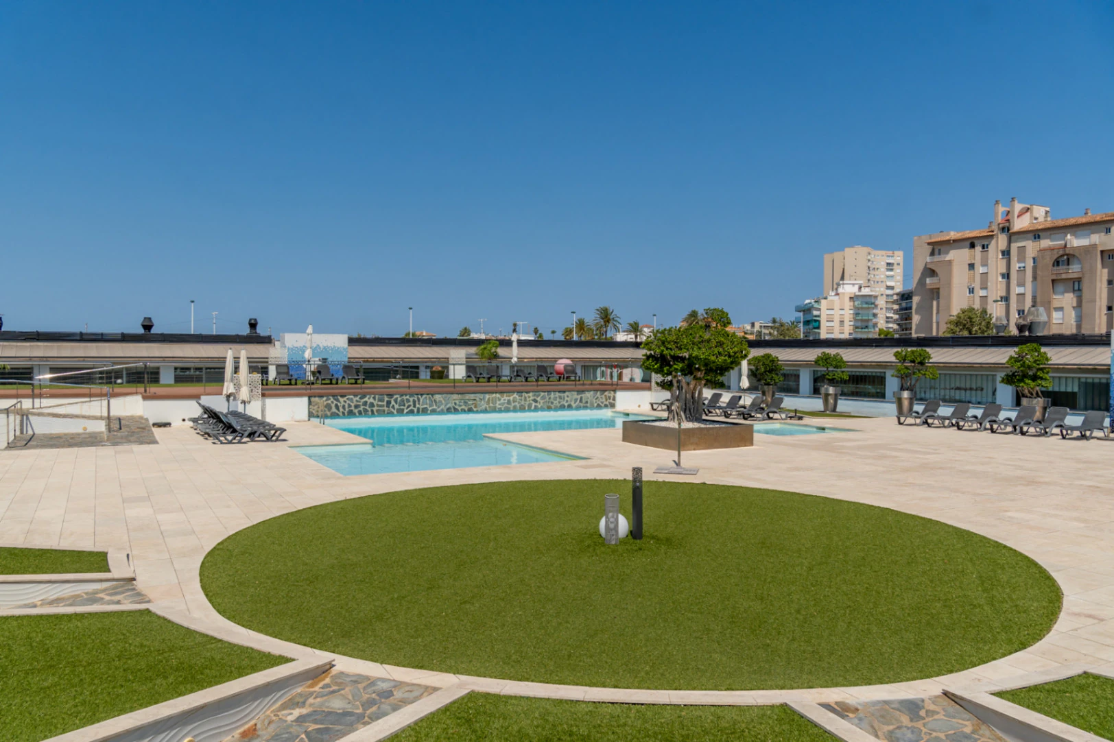 4902 - Apartamento en privilegia ubicacion con impresionantes vistas mar