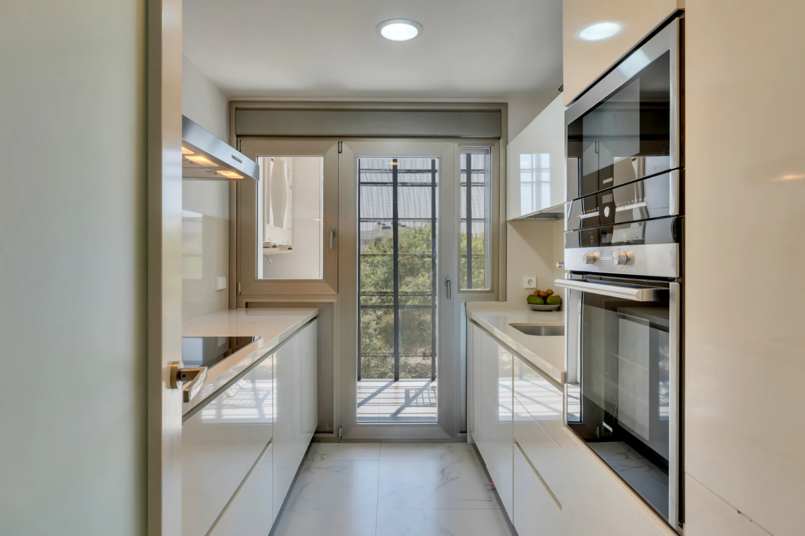 4902 - Apartamento en privilegia ubicacion con impresionantes vistas mar