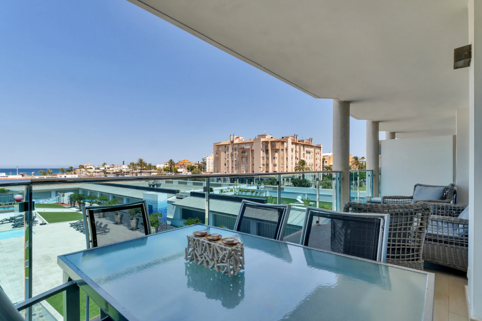 4902 - Apartamento en privilegia ubicacion con impresionantes vistas mar