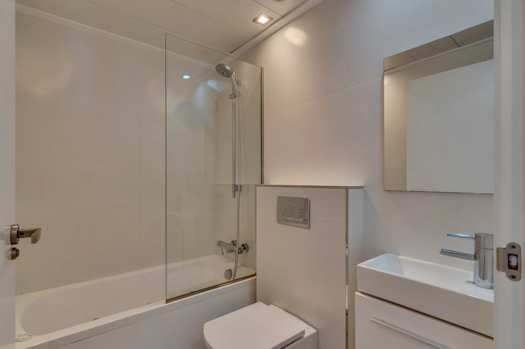 4902 - Apartamento en privilegia ubicacion con impresionantes vistas mar