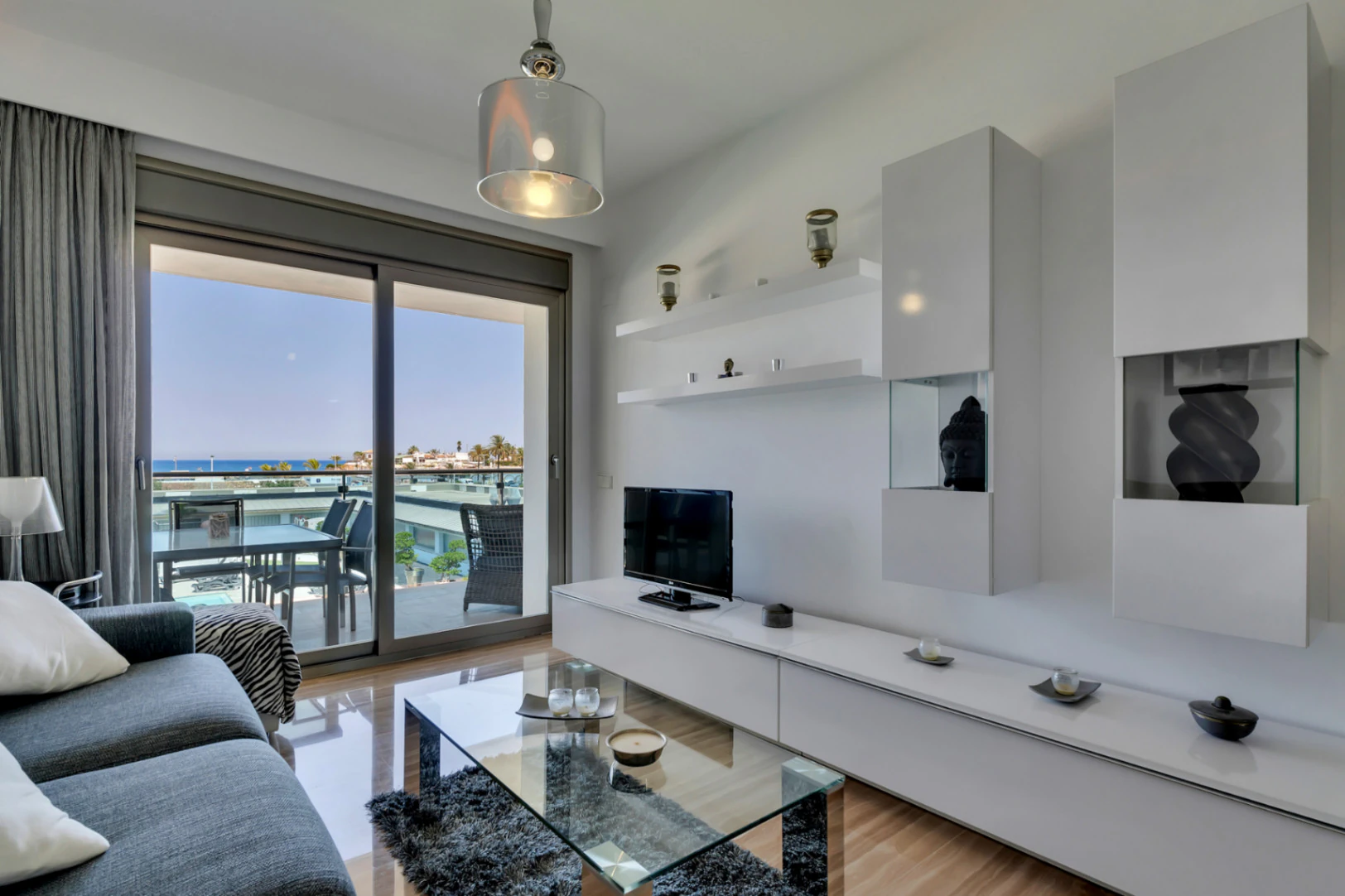 4902 - Apartamento en privilegia ubicacion con impresionantes vistas mar