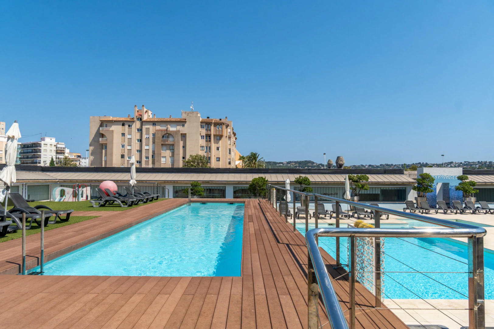 4902 - Apartamento en privilegia ubicacion con impresionantes vistas mar