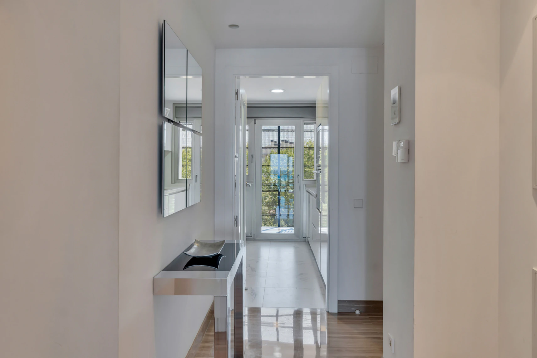 4902 - Apartamento en privilegia ubicacion con impresionantes vistas mar