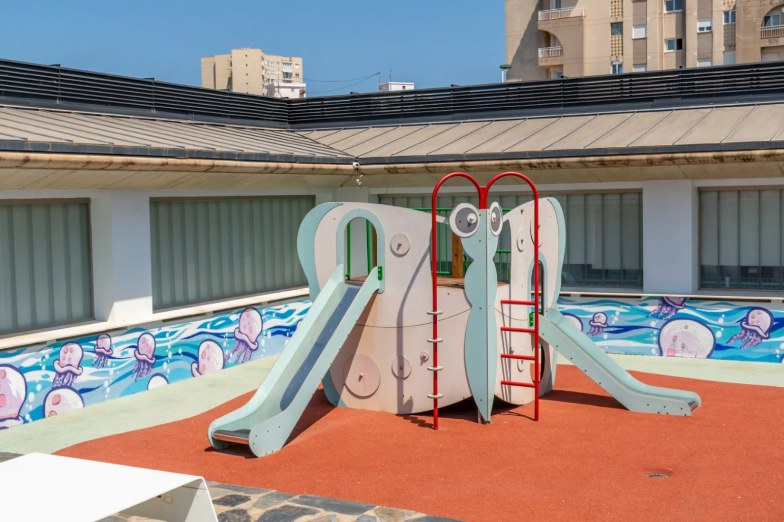 4902 - Apartamento en privilegia ubicacion con impresionantes vistas mar