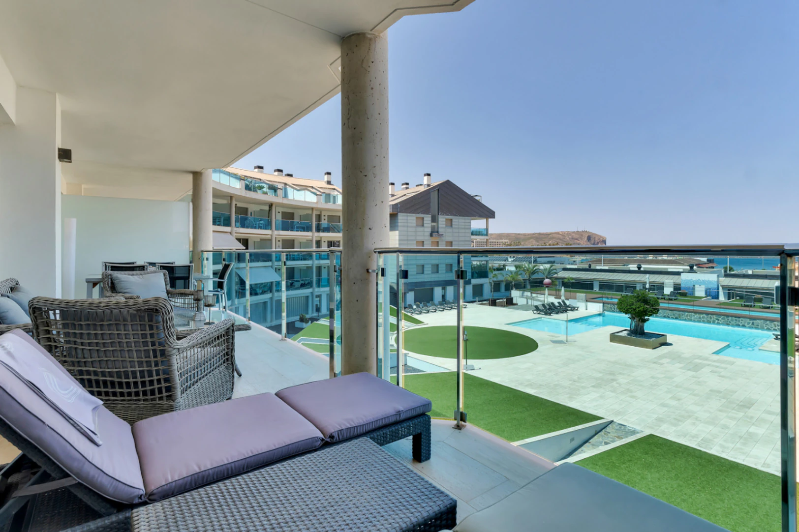 4902 - Apartamento en privilegia ubicacion con impresionantes vistas mar