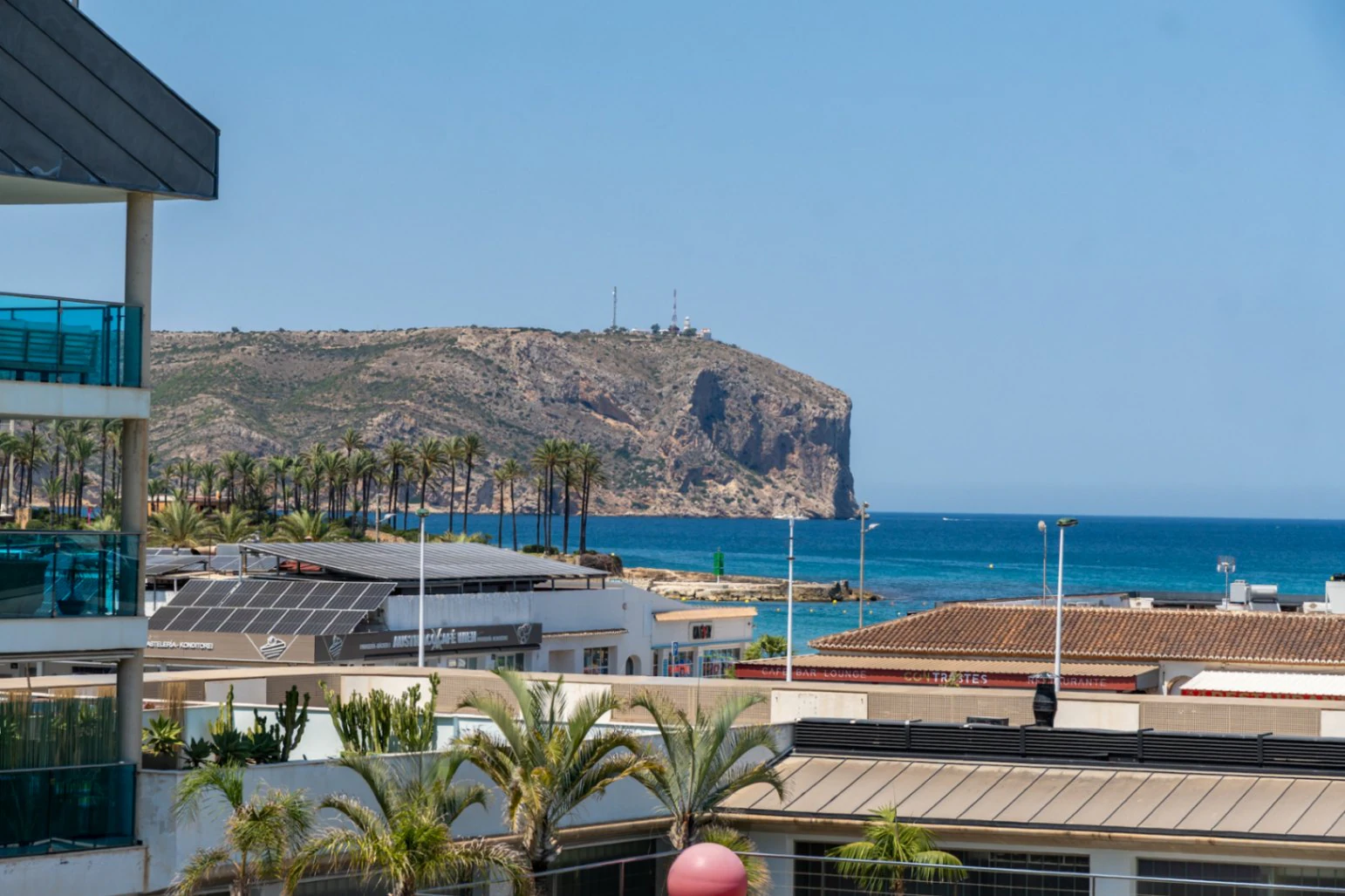 4902 - Apartamento en privilegia ubicacion con impresionantes vistas mar