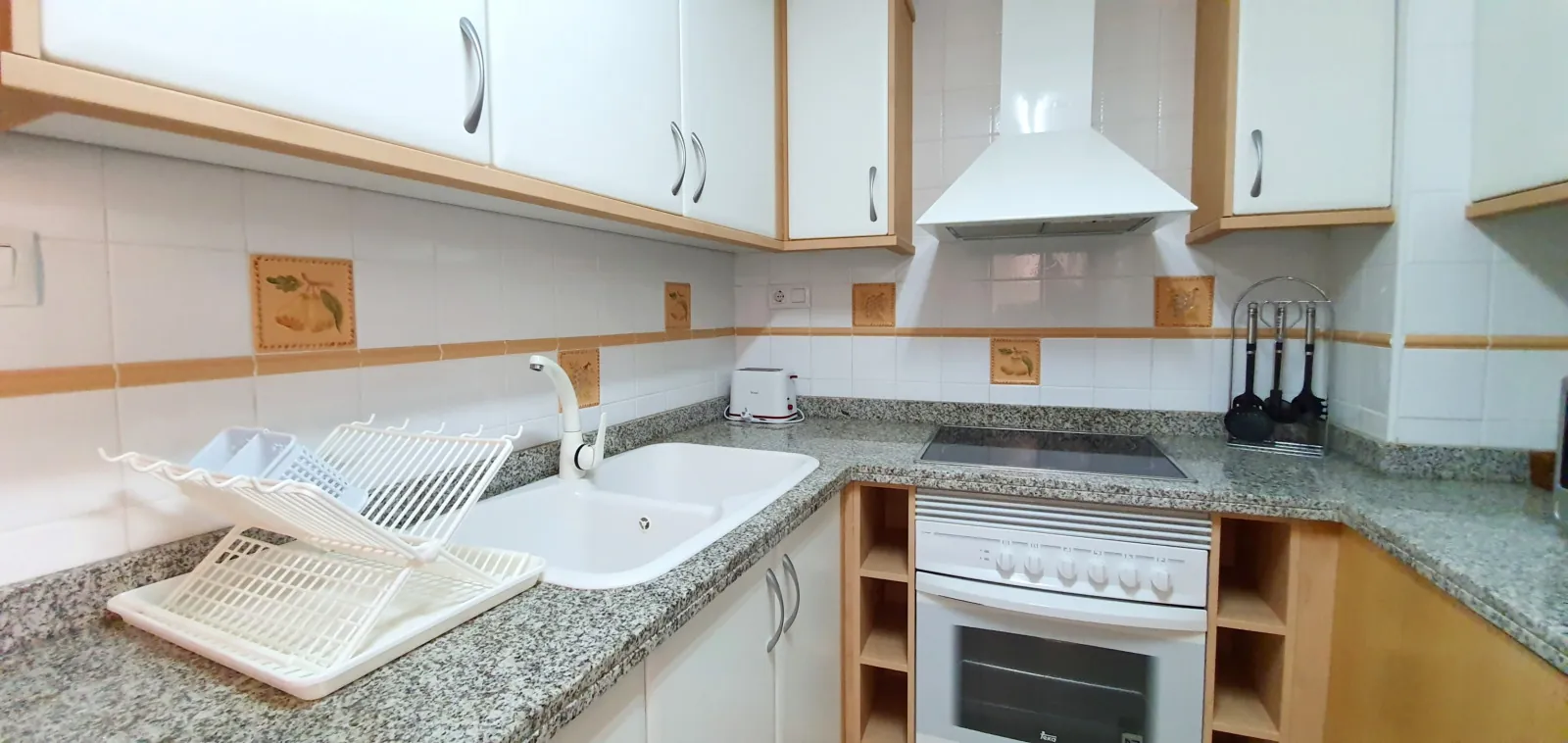 Apartamento con vistas al mar a 100 mts de la playa junto casco urbano