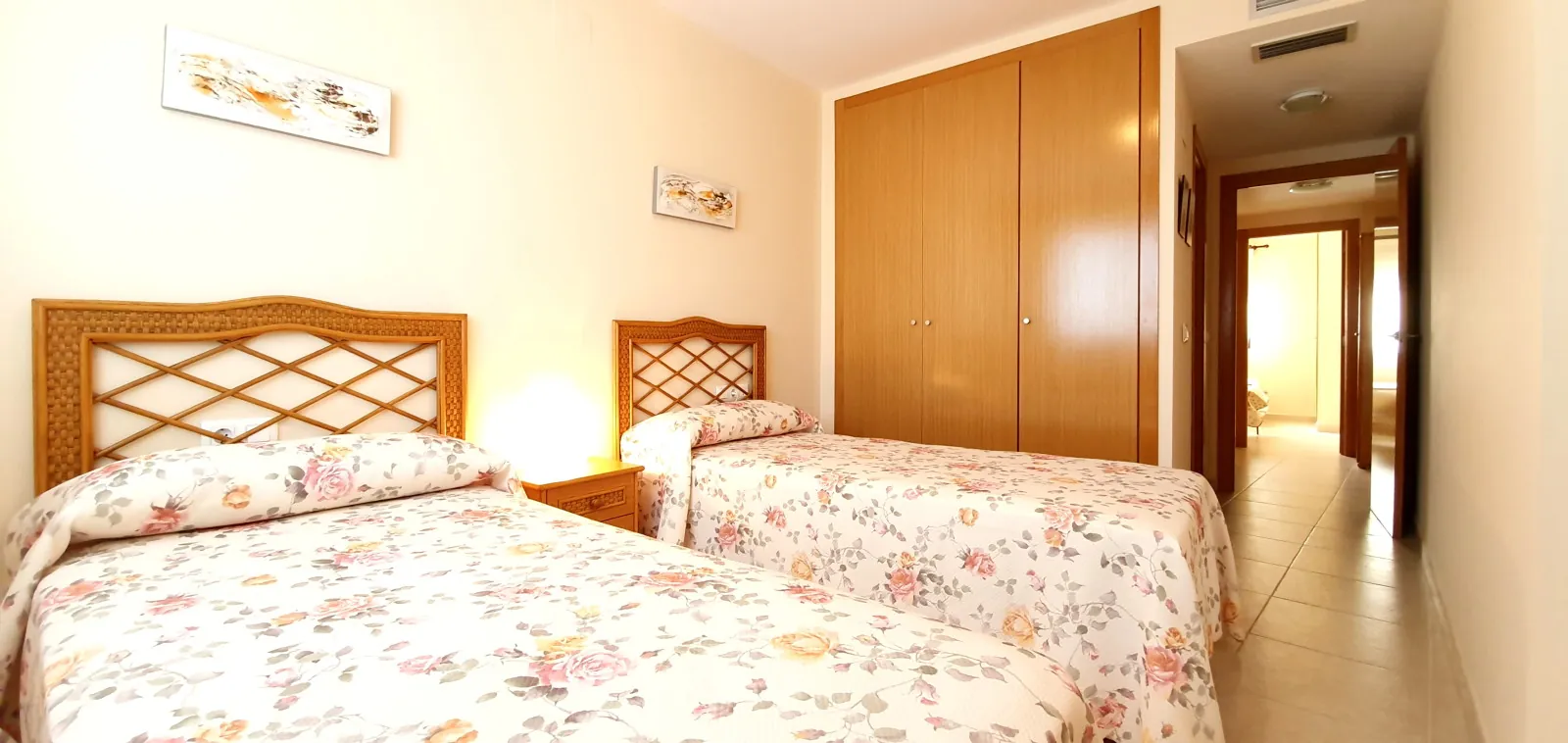 Apartamento con vistas al mar a 100 mts de la playa junto casco urbano