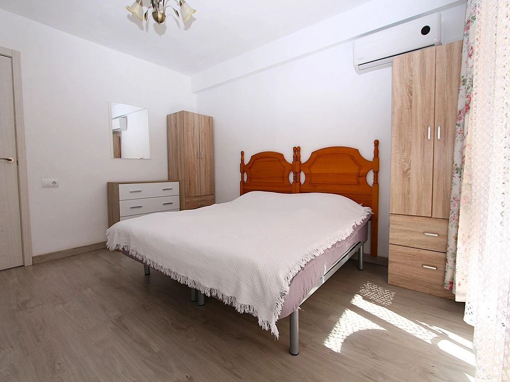 Piso con 3 dormitorios en venta  Denia